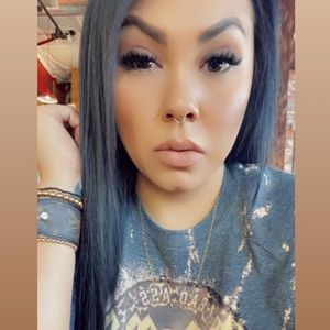 Meet your Posher, Crystal